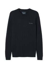 Mörkblått stickat tröja med kabelstickad design, rundad halsringning och ribbad mudd samt nederkant. Broderad logotyp på bröstet.
