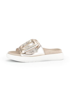 Sandalias planas - puder