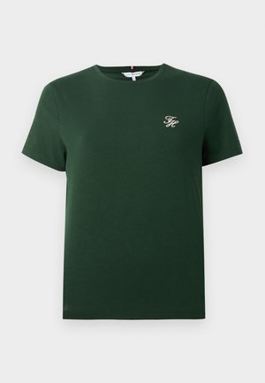 Zielona bawełniana koszulka z okrągłym dekoltem i krótkimi rękawami. Posiada małe haftowane logo na klatce piersiowej. Gładka tekstura, casualowy design.