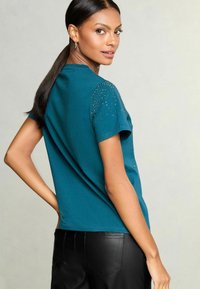 Lipsy Triko s potiskem - blue