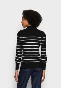 Marks & Spencer CORESPUN FUNNEL - Camisola - black mix