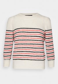 Pullover lavorato a maglia con base crema caratterizzato da strisce orizzontali in nero, rosa e rosso. Collo rotondo e maniche a tre quarti. Texture morbida.