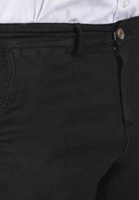 Solid SDSHORTS LINEN MIX - Shorts - black