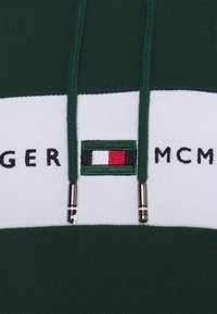 Tommy Hilfiger Felpa con cappuccio - dark green