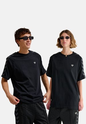 ARCHIVE LOOSE - T-shirt print - black