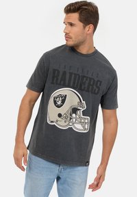 Re:Covered NFL RAIDERS HELMET WASHED - Printtipaita - black