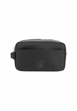 Borsa rettangolare nera realizzata in materiale liscio, con una tasca frontale, chiusura con zip e logo in rilievo sulla parte anteriore inferiore.
