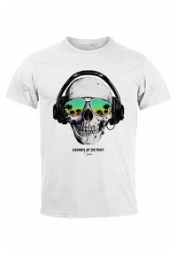 Weißes Baumwoll-T-Shirt mit einem grafischen Motiv eines Schädels, der Kopfhörer und bunte Sonnenbrillen trägt, umgeben von Palmen und dem Text "SOUNDS OF DETROIT".