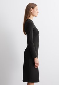 Marc O'Polo SHAPED AUS INTERLOCK-QUALITÄT - Etuikleid - black