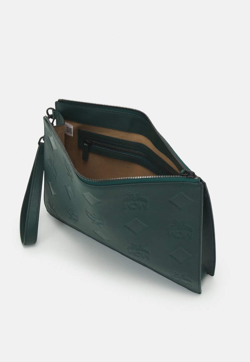 MCM AREN MAXI FLAT POUCH UNISEX - Clutch - forest green/grün 