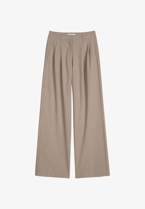 Beige wide-leg trousers with pleats, belt loops, and side pockets, made of lightweight fabric.