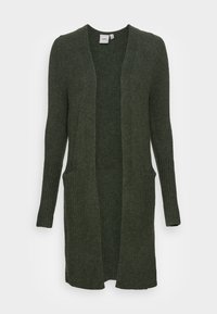Dlouhý cardigan s otevřeným předním dílem v tmavě zelené pletenině s proužkovanými rukávy a kapsami. Měkká textura, určený k vrstvení.