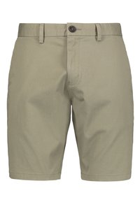 Bermudas caqui hechas de una mezcla de algodón, con cierre de botón, trabillas para cinturón y bolsillos laterales; textura suave y corte recto.