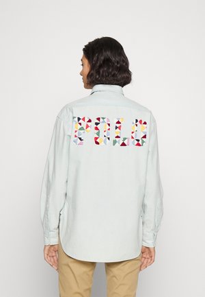 EMBROIDERED LOGO CHAMBRAY - Blouse - light chambray