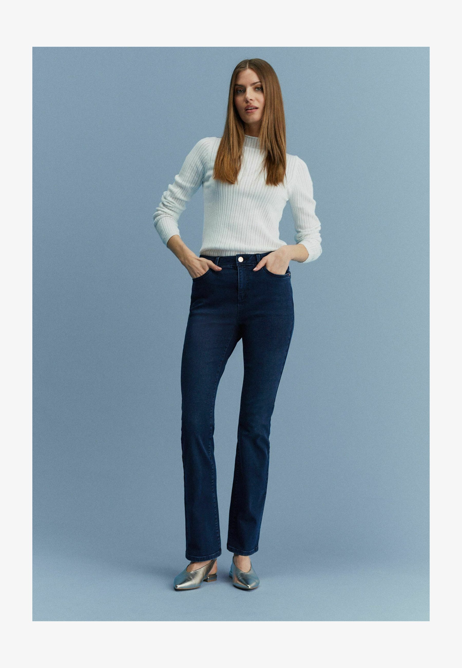 Marks & Spencer Jeans Donna Eva A Vita Alta Con Vestibilità Svasata - Denim Elasticizzato (83% Cotone)