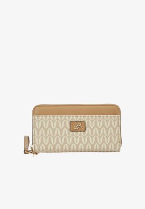 Beige und braune Rundum-Reißverschluss-Geldbörse mit Wellenmuster, Lederoberkante und einem Lederlogo-Patch auf der Vorderseite, Handgelenkschlaufe am Reißverschluss.