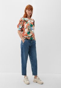 s.Oliver MIT KURZEN PUFFÄRMELN - Print T-shirt - papaya