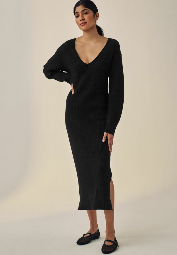 V-NECK TALL - REGULAR FIT - Maxikleid