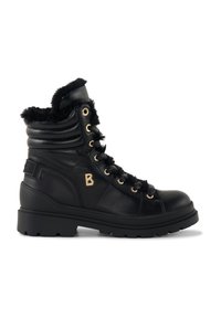 Černé kožené boty s límcem z umělé kožešiny, zlatými detaily a robustní podešví. Šněrování s viditelným prošíváním po stranách.