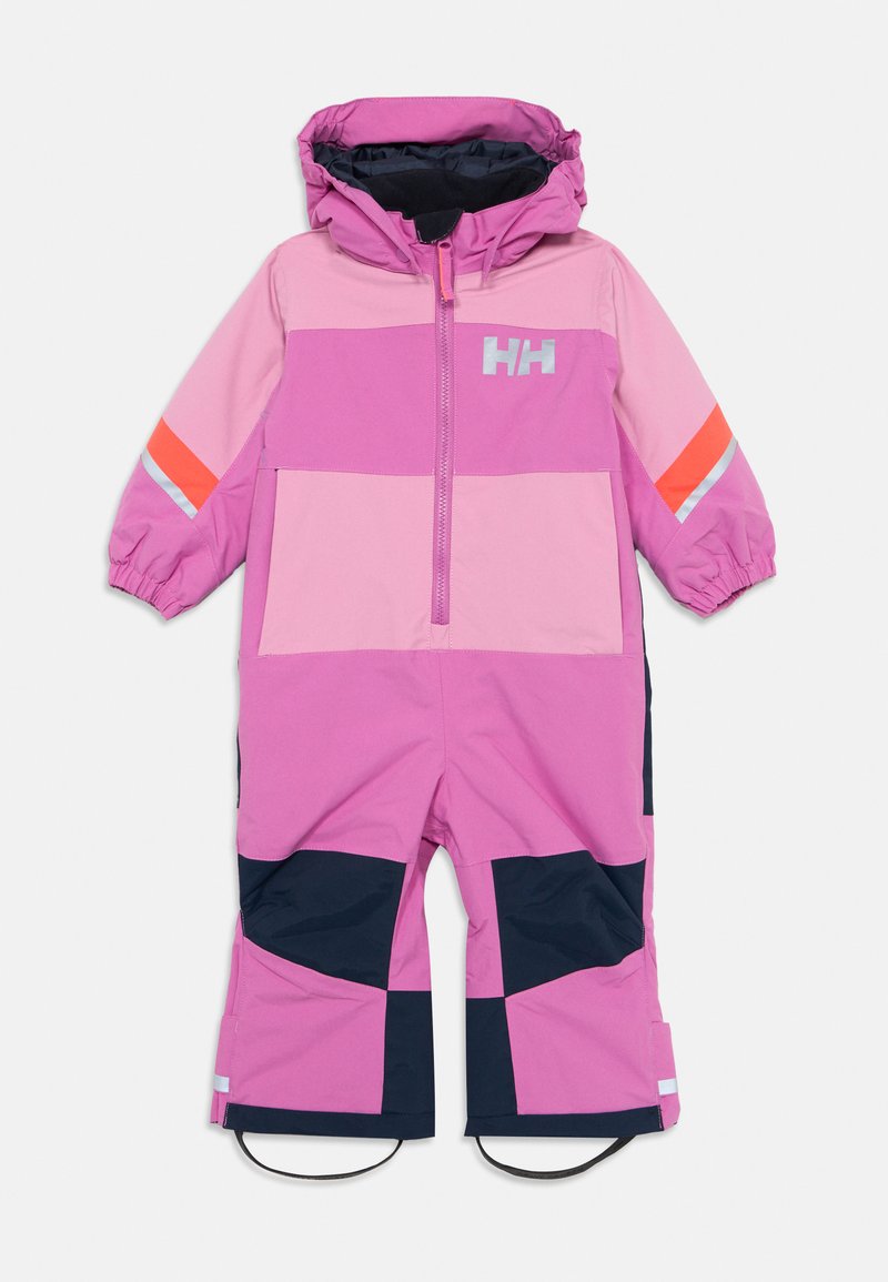 Macaco impermeável em rosa e azul marinho com capuz, apresentando blocos de cores horizontais, detalhes reflexivos e fecho com zíper na frente.