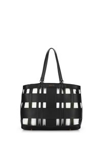 Sac fourre-tout tissé noir et blanc avec des poignées en cuir lisse, présentant une forme structurée et un motif en grille, rehaussé de quincaillerie métallique.