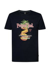 Námorně modré bavlněné tričko s grafickým designem ananasu a textem "Petrol Ind." a "Hawaii Oahu U.S.A." v živých barvách.