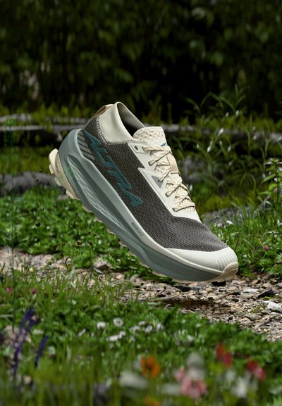 Altra OLYMPUS 275 HILO