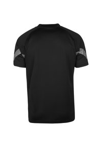 T-shirt de sport noir avec des manches courtes, un col rond et des accents gris sur les épaules. Fabriqué en tissu respirant avec une texture lisse.