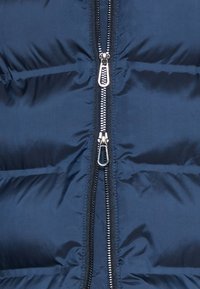 TOM TAILOR LONG LIGHTWEIGHT VEST - Vesta - sky captain blue