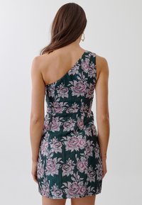 TUSSAH NATASHA MINI    - Shift-haljina - emerald floral jacquard