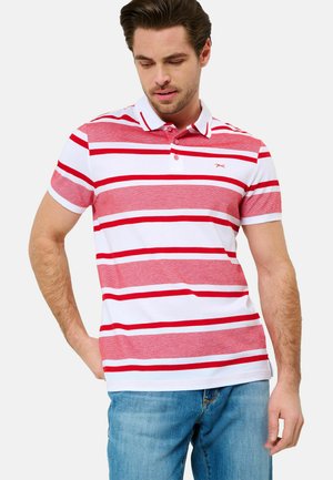 Rot-weiße gestreifte Poloshirt mit einem Kragen, kurzen Ärmeln und einem kleinen Logo auf der Brust. Hergestellt aus einem weichen, strukturierten Baumwollmaterial.