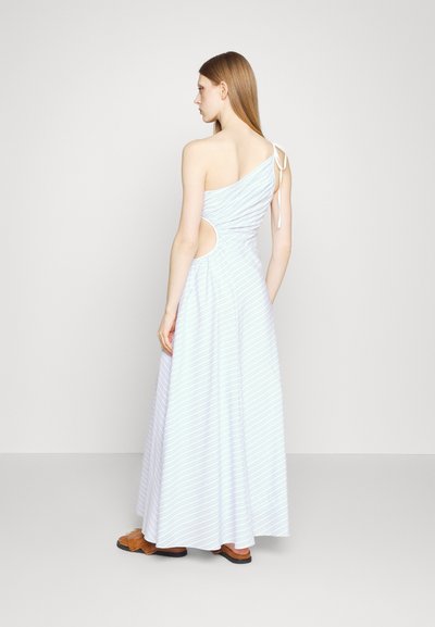 STAUD JAYLA DRESS - Robe longue - mist/white