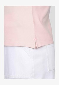 Non sélectionné, pink