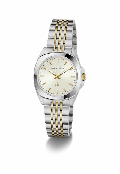 Sølv- og guldtonet ur med rund urskive, hvid skive, guld timemarkører og et sammenkædet metalarmbånd med skiftende farver.