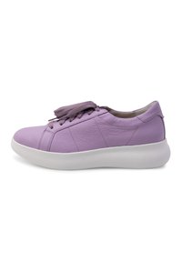 Lilac leather sneaker with a smooth texture, rounded toe, and white rubber sole. Features a flat lace-up design and minimal stitching accents.