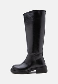 Επιλέχθηκε, black