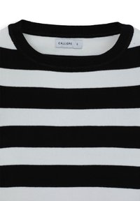 Schwarz-weiß gestreifter Pullover mit geripptem Struktur und Rundhalsausschnitt, mit einem Etikett innen, auf dem "CALLIOPE" und die Größe "S" steht.