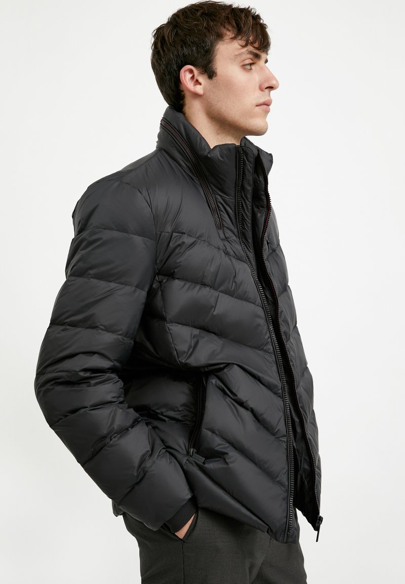 Herren Trenchcoats | Finn Flare Daunenmantel black/schwarz - RY97068 Herren Trenchcoats | Finn Flare Daunenmantel black/schwarz - RY97068