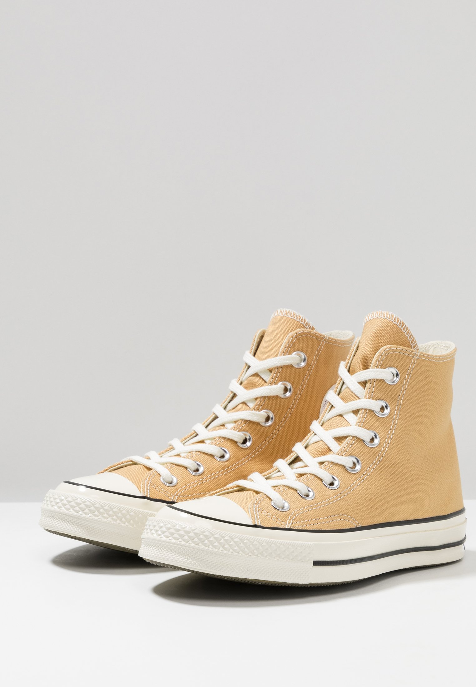 chuck 70 club gold