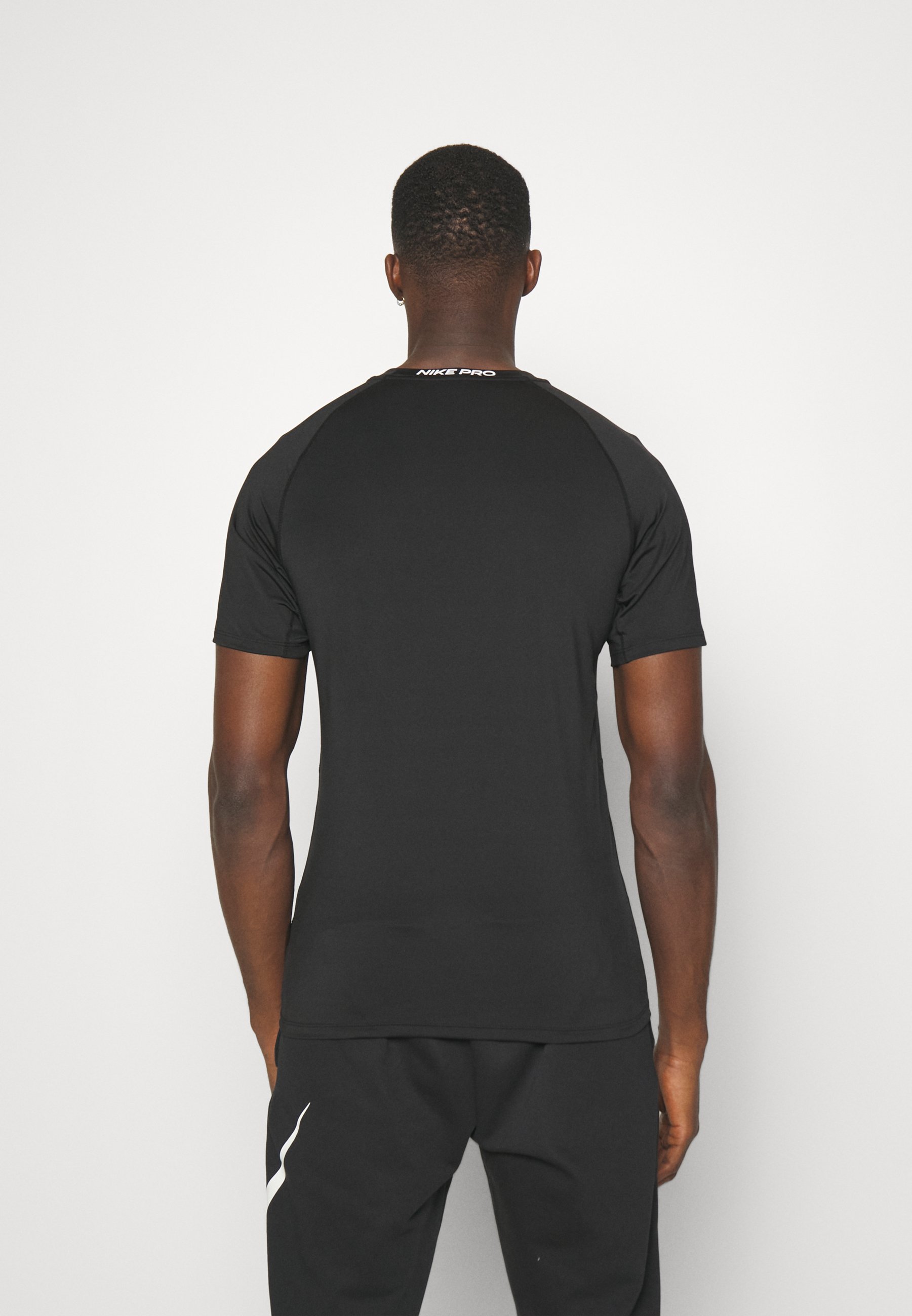 nike pro men's slim t shirt
