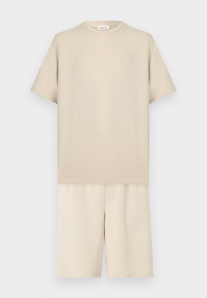 YOURTURN, OVERSIZED FIT & SHORTS SET - Lihtne T-särk - oatmeal
