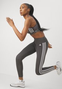 adidas Performance ESSENTIALS 3-STRIPES HIGH-WAISTED 7/8 - Tights - grey six