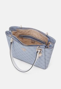 Guess NOELLE TOTE - Kabelka - light blue