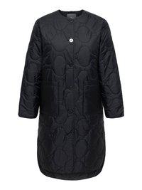 Melnā šūta jaka ar apaļu kakla izgriezumu, divām priekšējām kabatām un lielām pogām. Tekstūra ir gluda ar smalku rakstu.