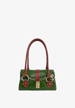 Grüne Lederhandtasche mit braunen Griffen, goldfarbenen Verschlüssen und dekorativer Naht vor weißem Hintergrund.