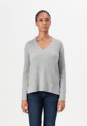 V NECK PULLOVER - Strickpullover - medium silver grey