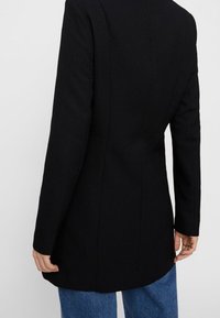 Vero Moda Pitkä takki - black