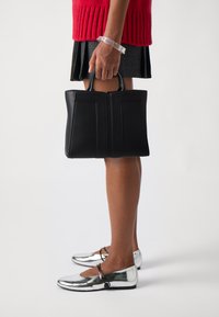 Elisabetta Franchi WOMENS BAG SET - Kézitáska - nero