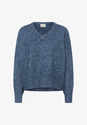 Niebieski sweter dziany z dekoltem w serek, prążkowaną teksturą, opuszczonymi ramionami i luźnym krojem. Wykonany z miękkiego, ciepłego materiału.
