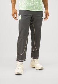 Puma AC MILAN  STATEMENT TRACK PANTS - Fanartikel - strong gray/fresh mint
